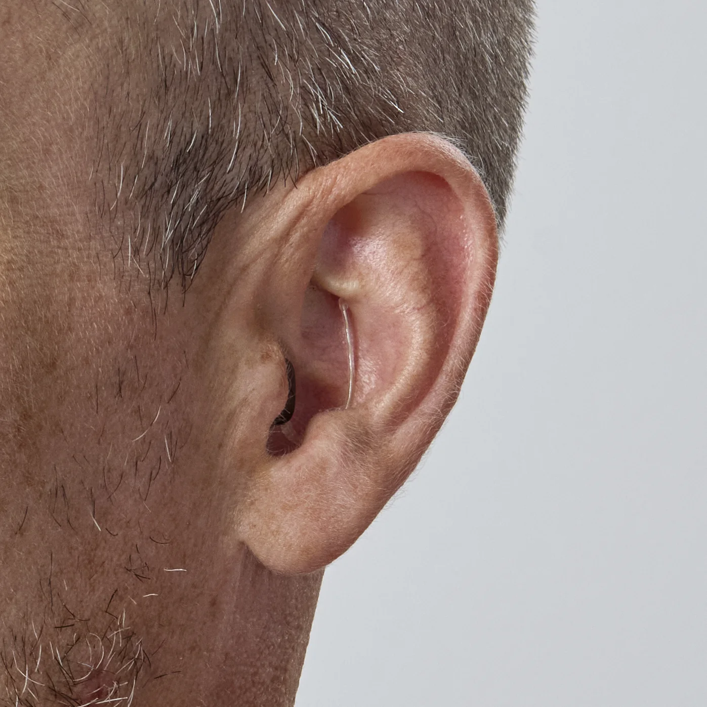 Boise Hears technology visual: Oticon Zeal Nxtcic H2 Anglef45 Close Up In On Ear Ms1597 Man
